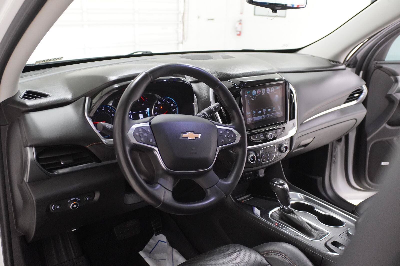 Used 2018 Chevrolet Traverse Premier w/ Driver Confidence II Package FWD image 8