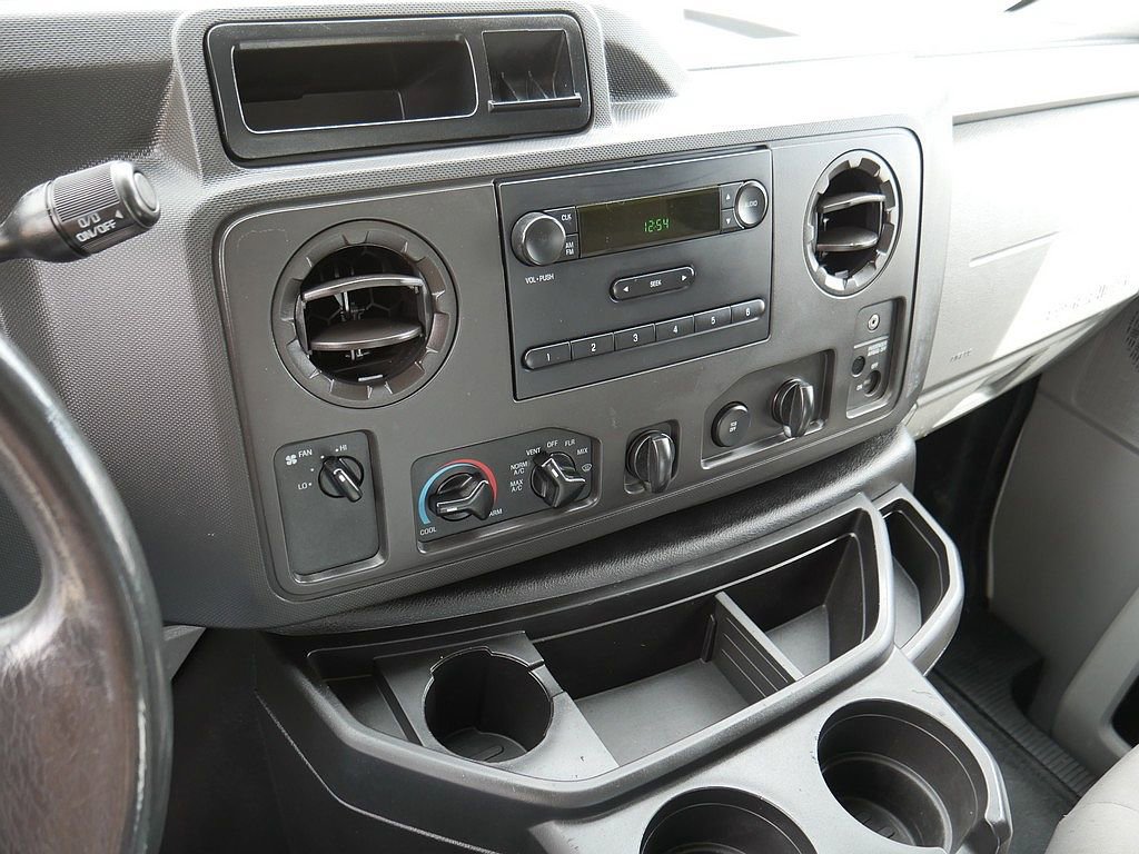 Used 2013 Ford E-250 and Econoline 250 RWD image 23