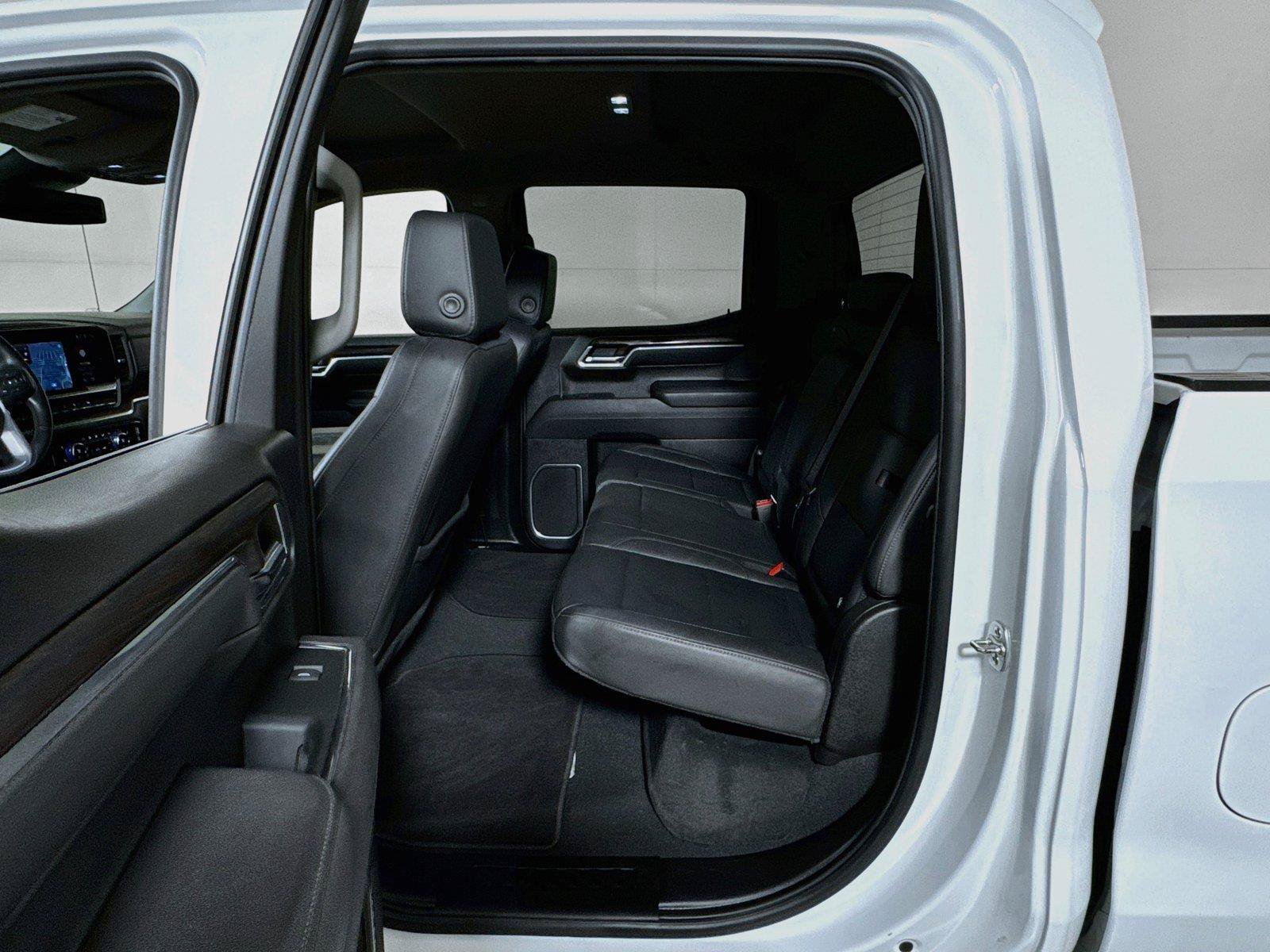 Certified 2025 GMC Sierra 1500 SLT RWD image 22