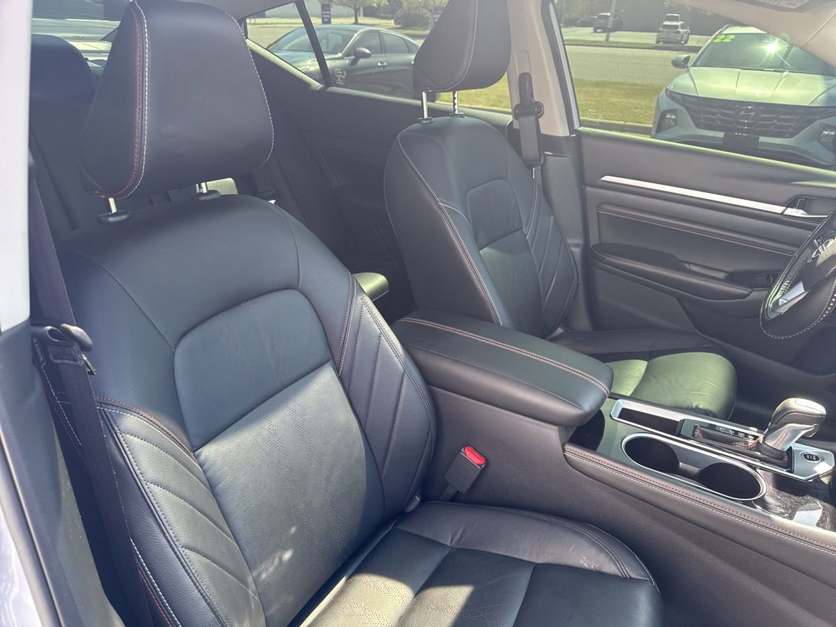 Used 2023 Nissan Altima 2.5 SR w/ SR Premium Package image 58