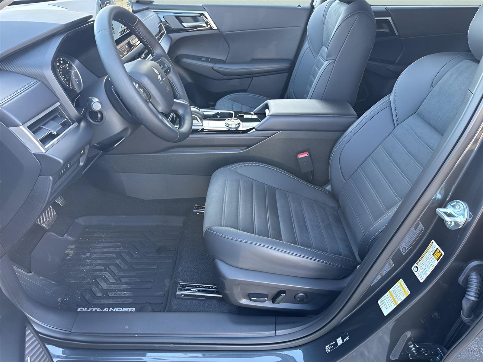 New 2026 Mitsubishi Outlander SE FWD image 25