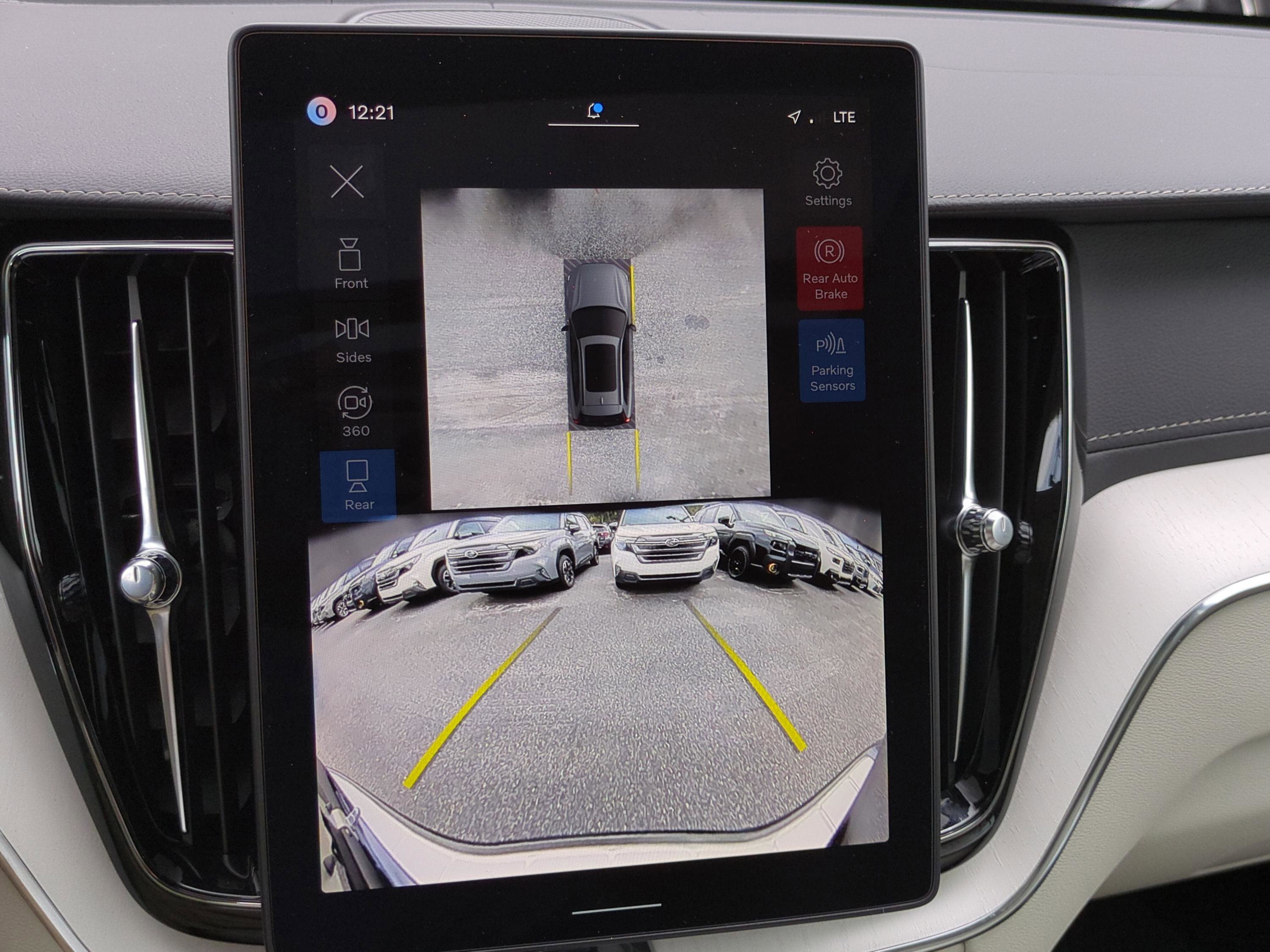 New 2026 Volvo XC60 B5 Ultra w/ Protection Package Premier image 16