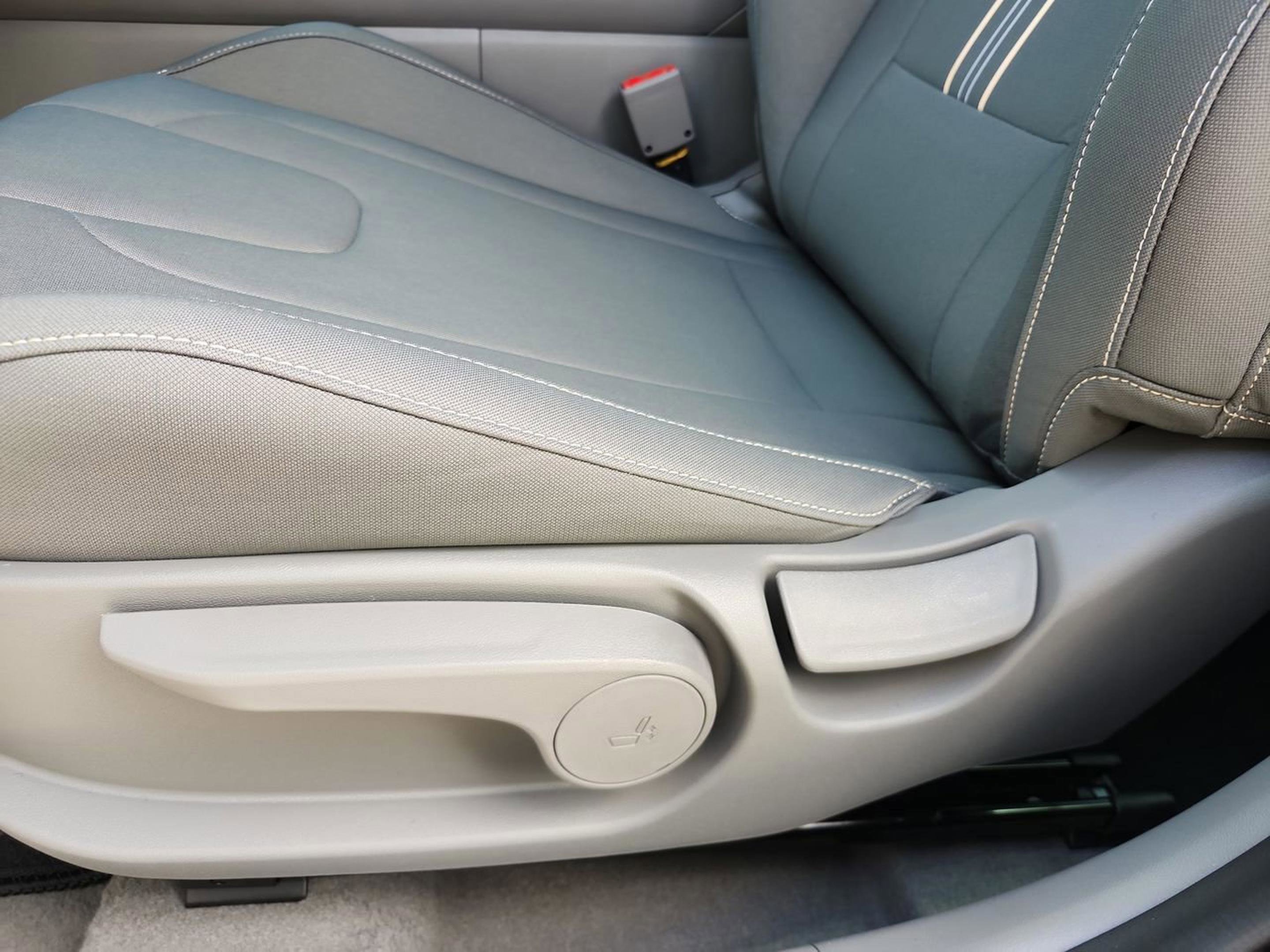 New 2026 Hyundai Elantra Sport image 14