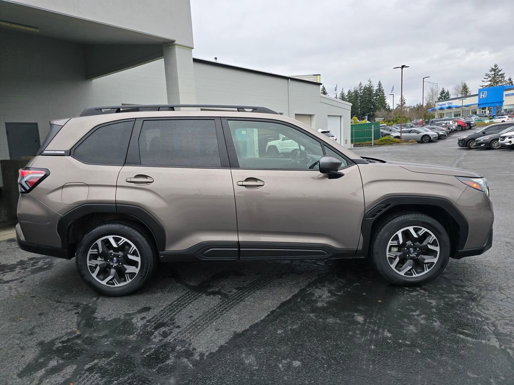 Certified 2025 Subaru Forester Premium image 3