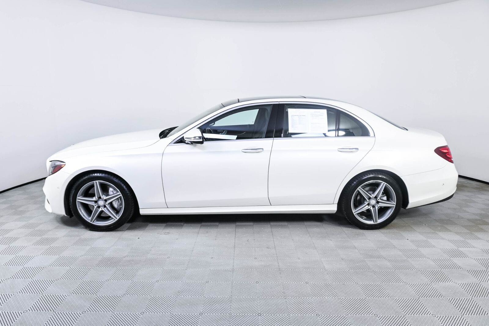 Used 2017 Mercedes-Benz E 300 image 2