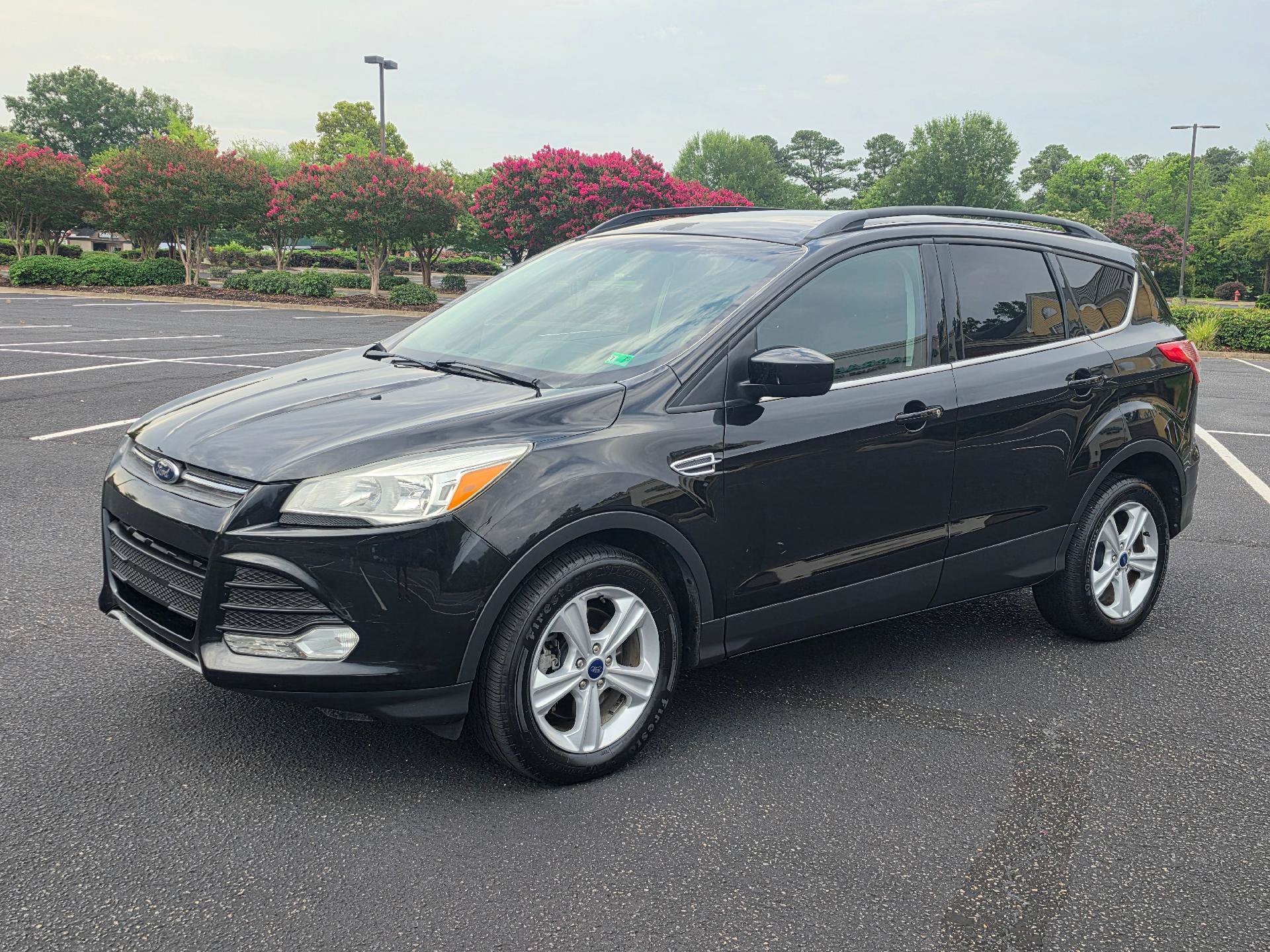 Used 2015 Ford Escape SE w/ Equipment Group 201A AWD/4WD image 1