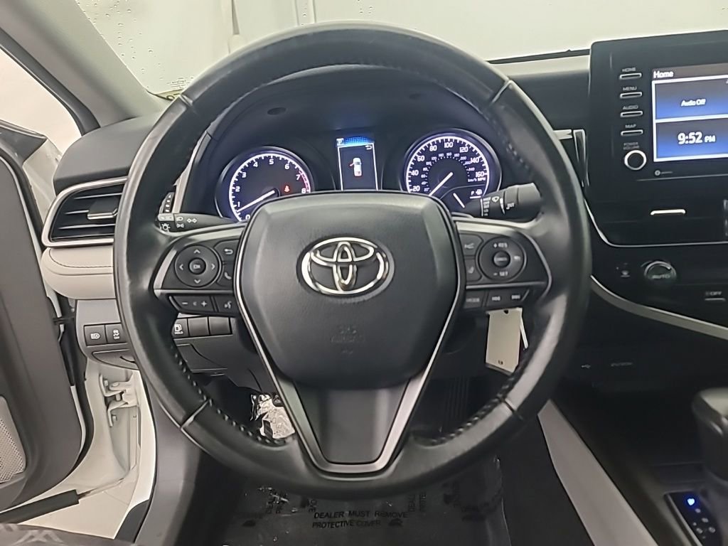 Used 2022 Toyota Camry SE FWD image 30