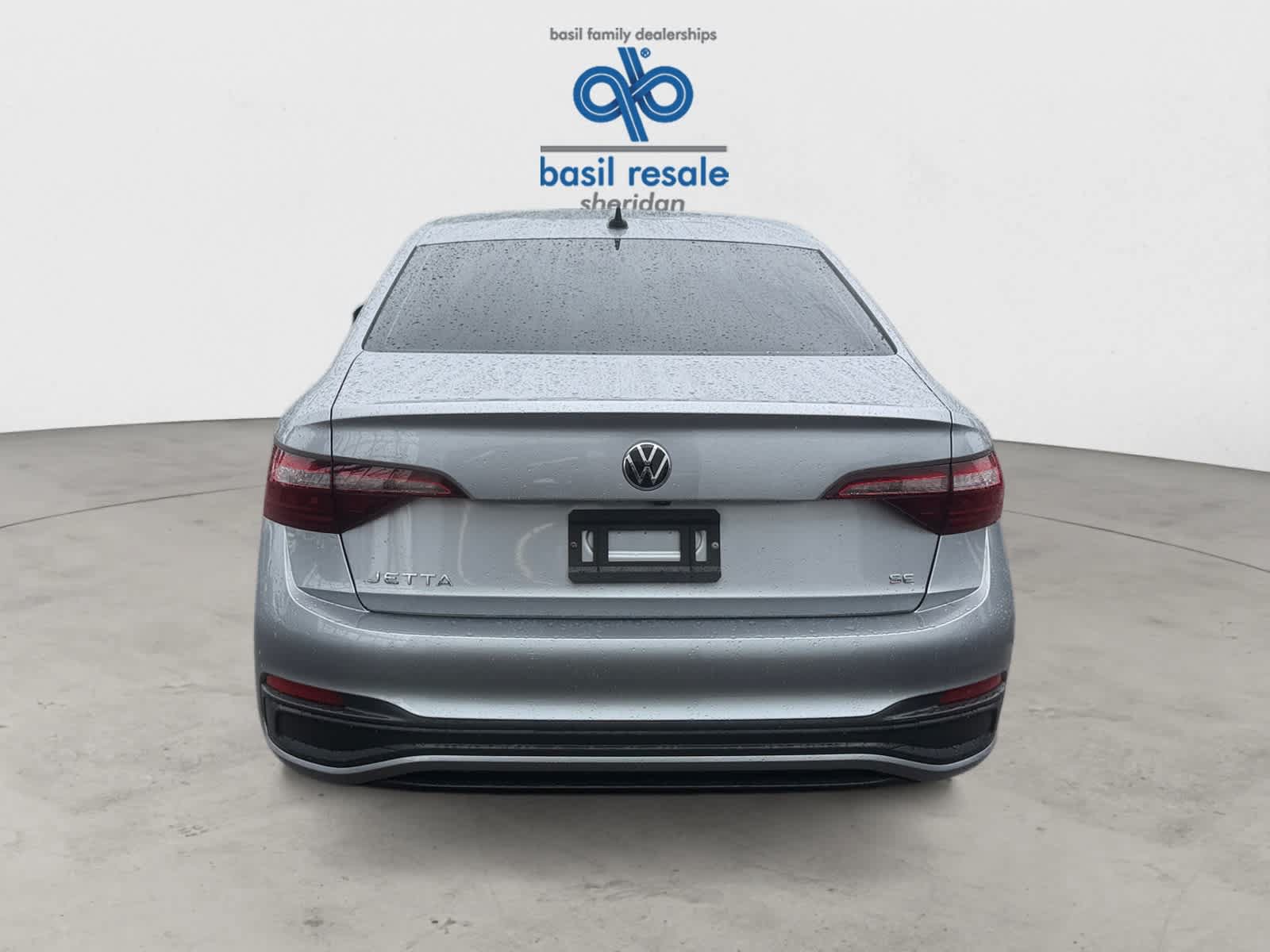 Used 2024 Volkswagen Jetta SE w/ Panoramic Sunroof Package FWD image 5