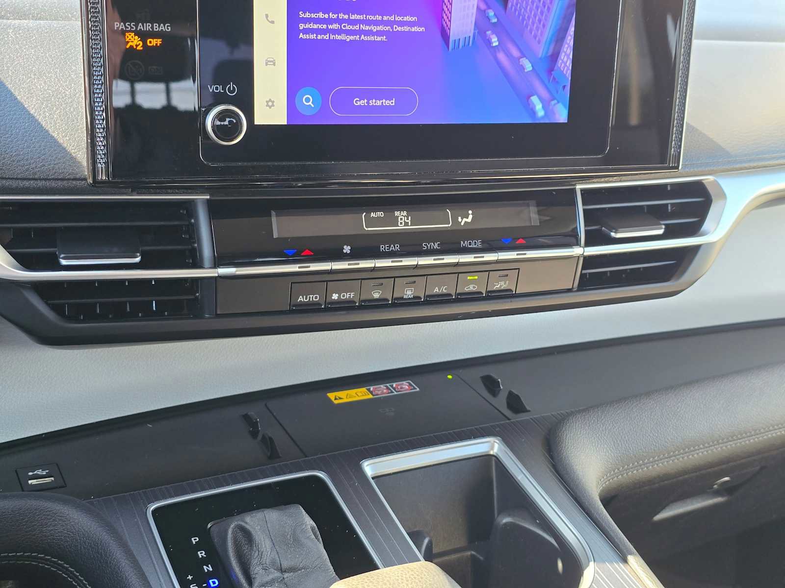 Certified 2025 Toyota Sienna LE FWD image 24