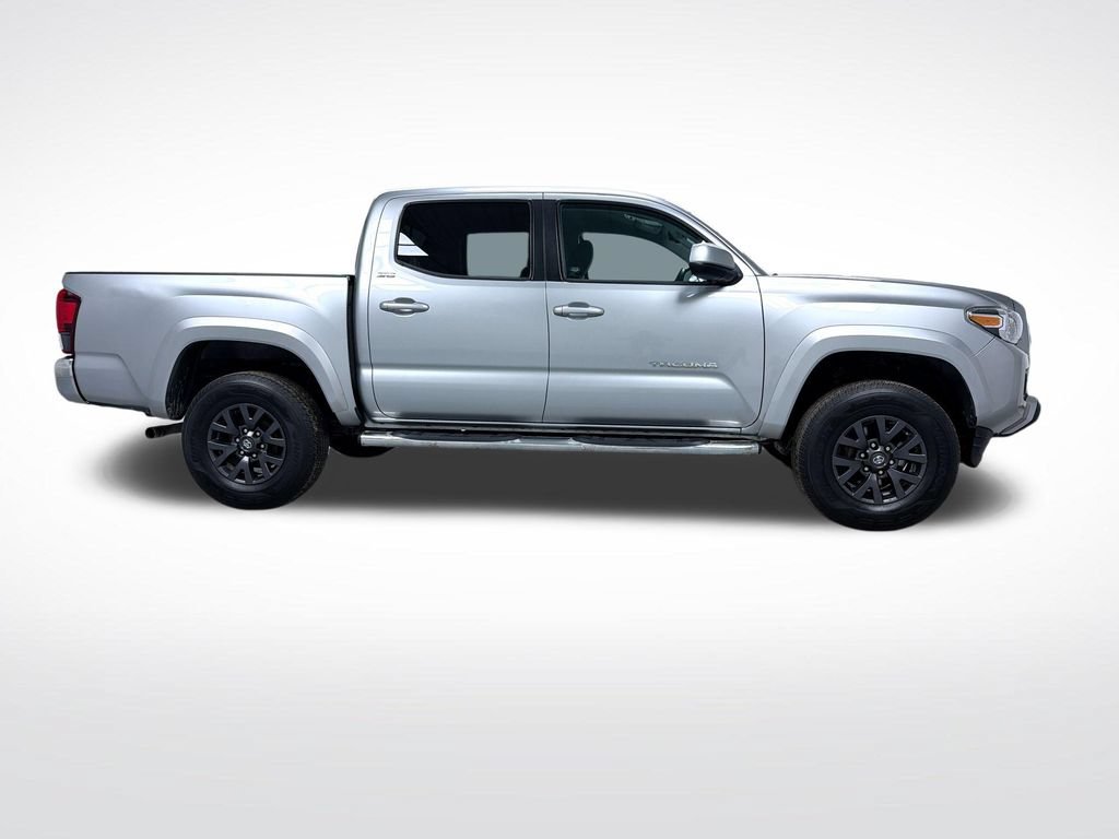 Used 2022 Toyota Tacoma SR5 AWD/4WD image 12