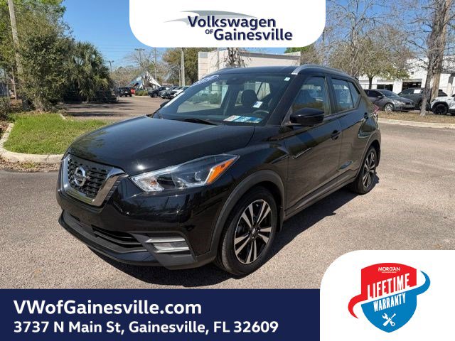 Used 2020 Nissan Kicks SR image 3