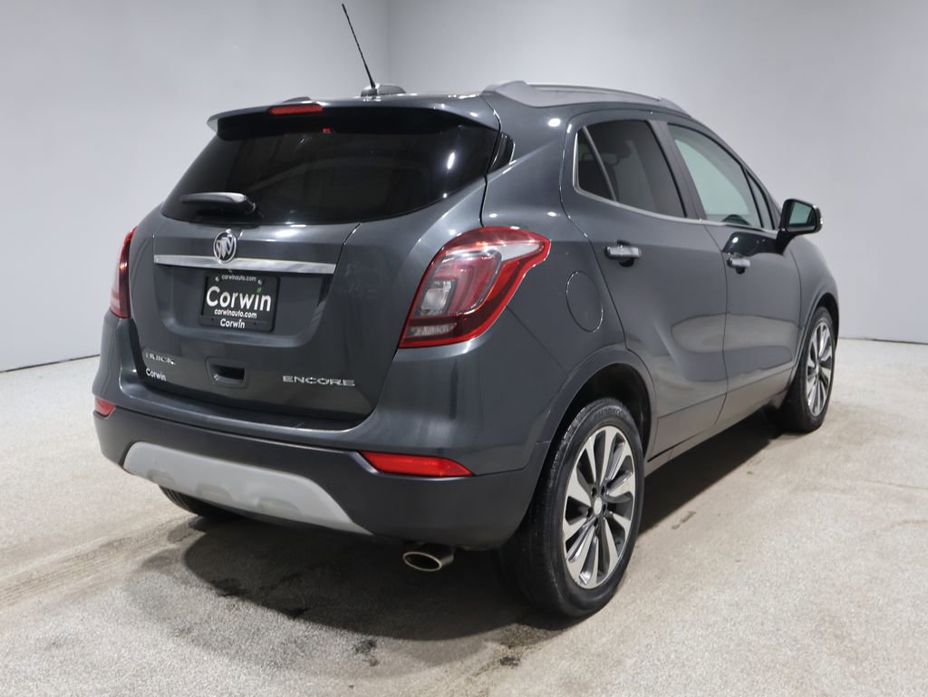 Used 2017 Buick Encore Essence image 2