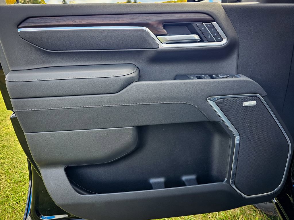 New 2026 GMC Sierra 2500 SLT w/ SLT Premium Package image 11
