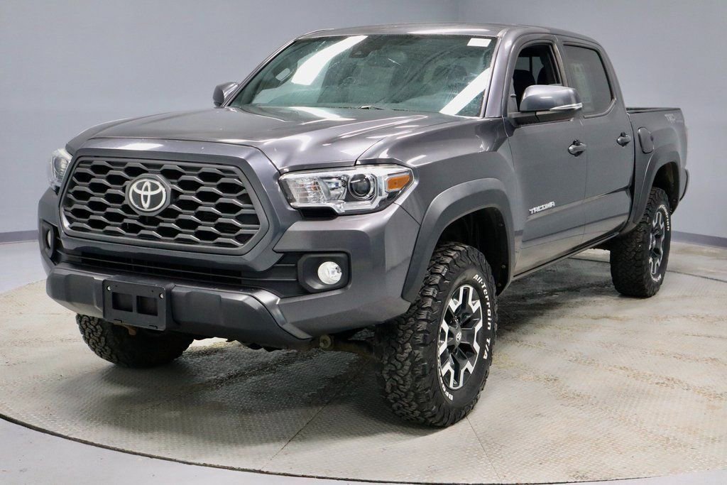Used 2020 Toyota Tacoma TRD Off-Road w/ Technology Package image 6