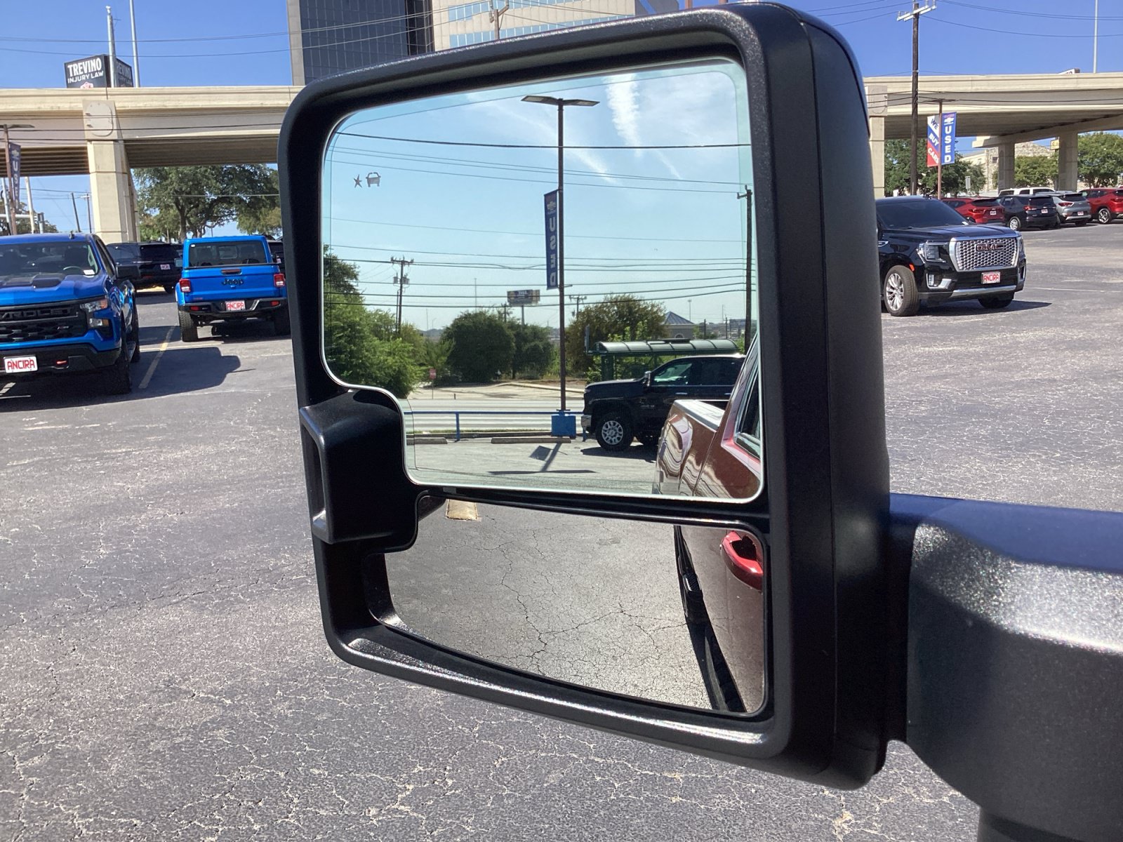 Used 2025 GMC Sierra 2500 AT4 w/ AT4 Premium Plus Package AWD/4WD image 37