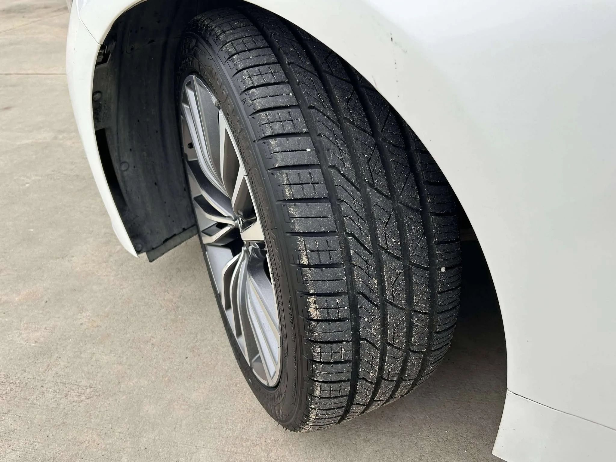 Used 2018 Kia Stinger Premium image 29