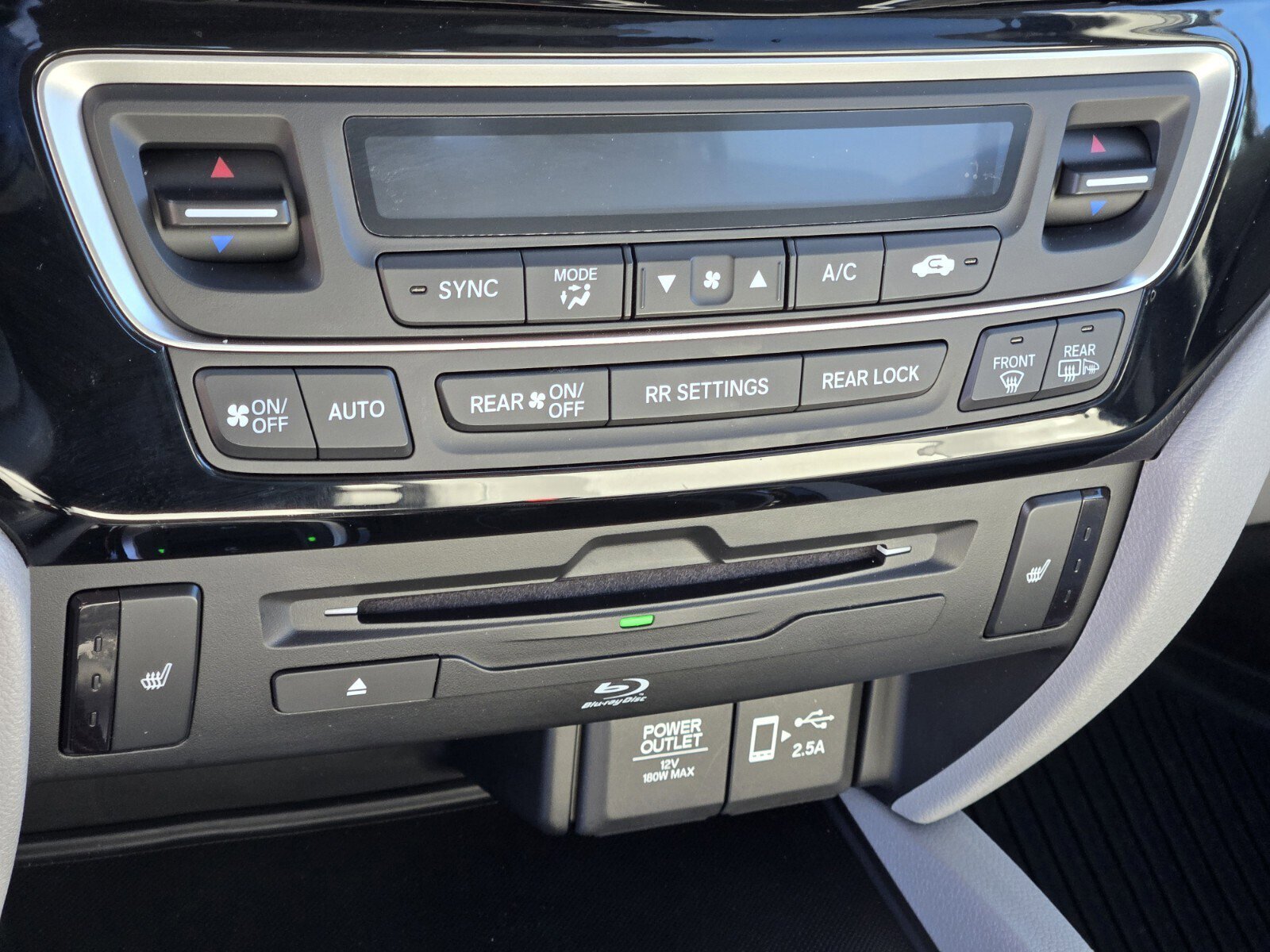 Used 2020 Honda Pilot Touring image 22