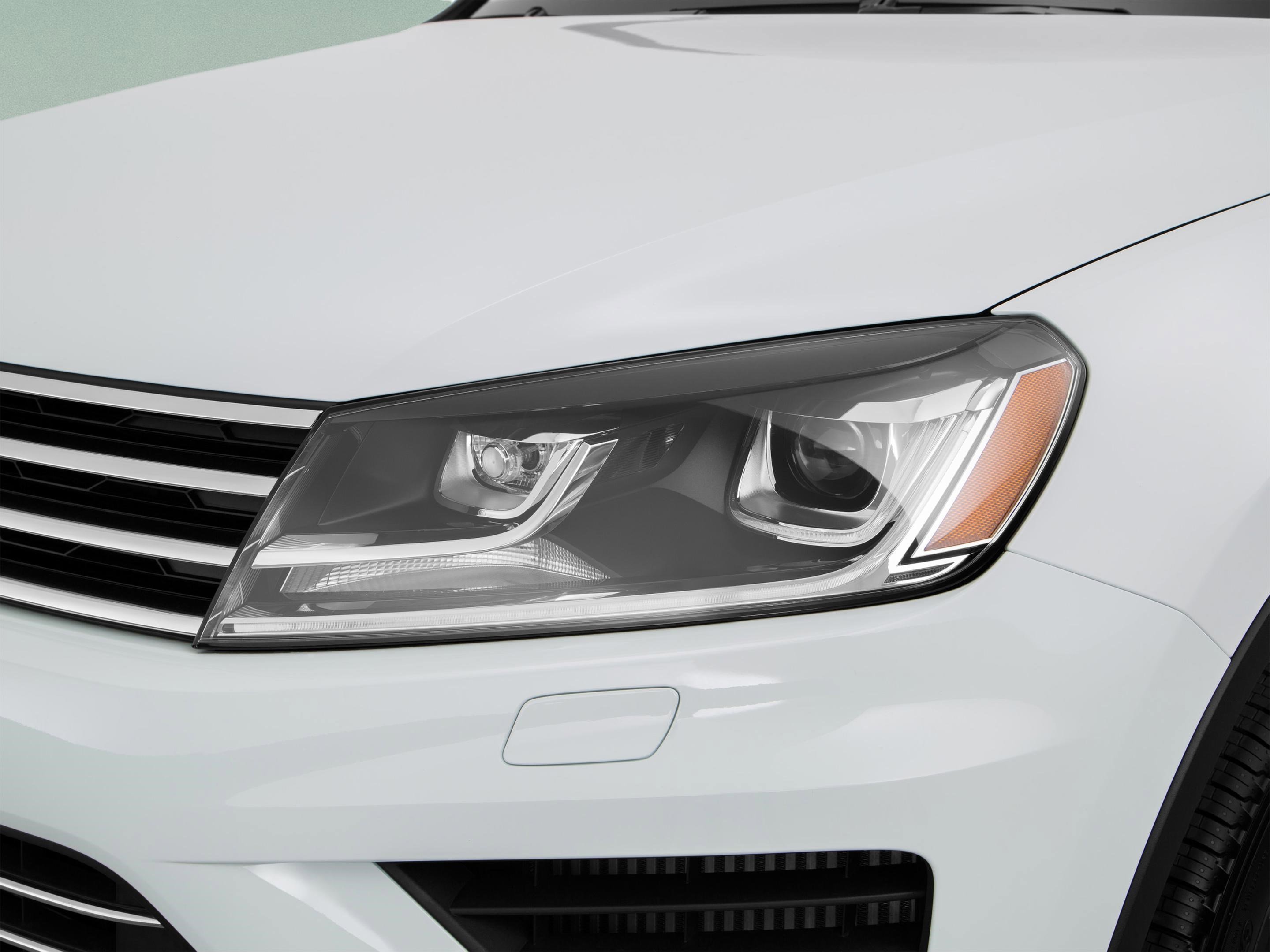 Used 2016 Volkswagen Touareg VR6 AWD/4WD image 55