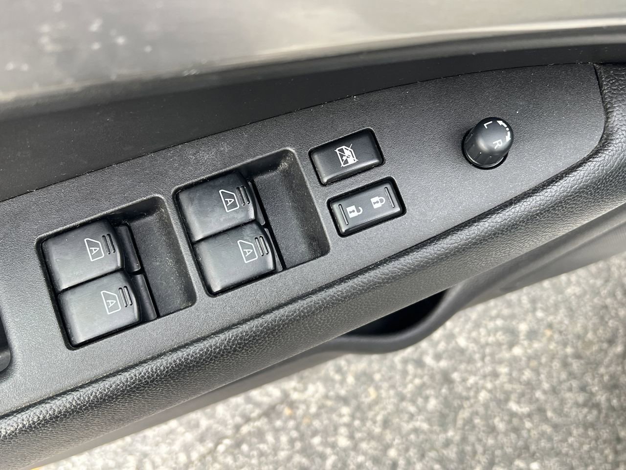 Used 2013 INFINITI G37 x w/ Premium Pkg image 23