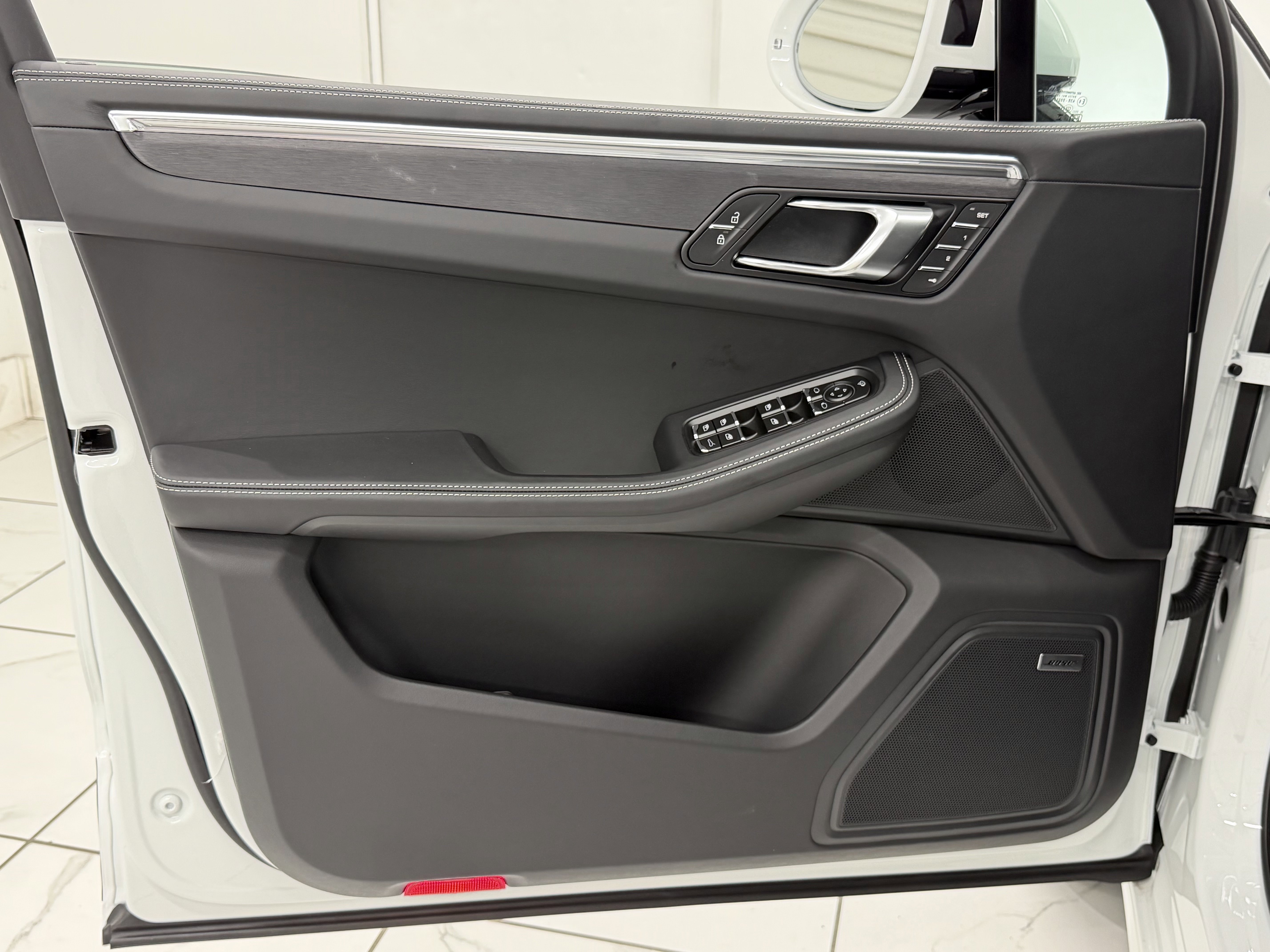 New 2026 Porsche Macan GTS image 27