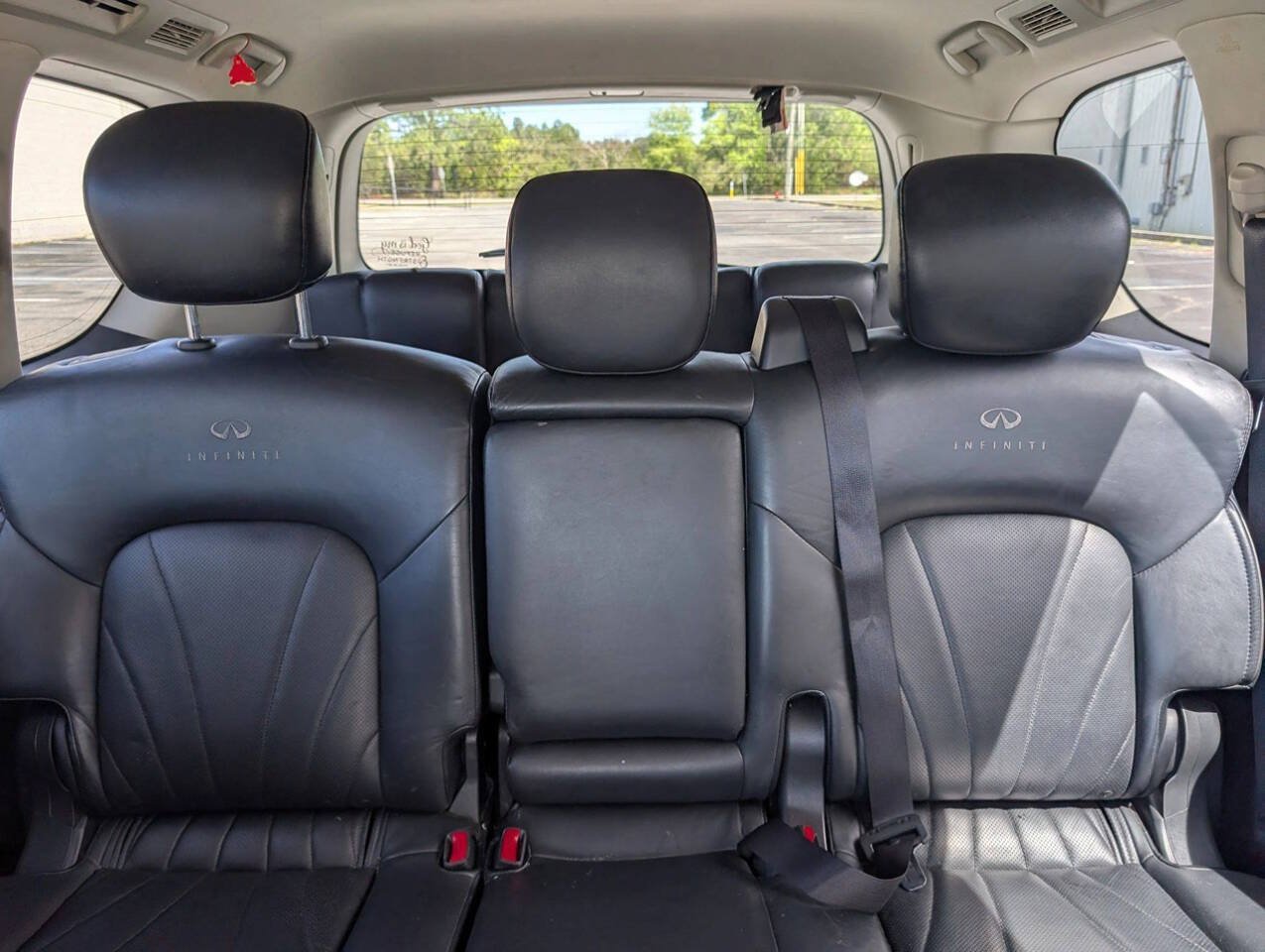 Used 2012 INFINITI QX56 4WD w/ Deluxe Touring Pkg image 28