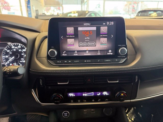 Used 2021 Nissan Rogue SV AWD/4WD image 17