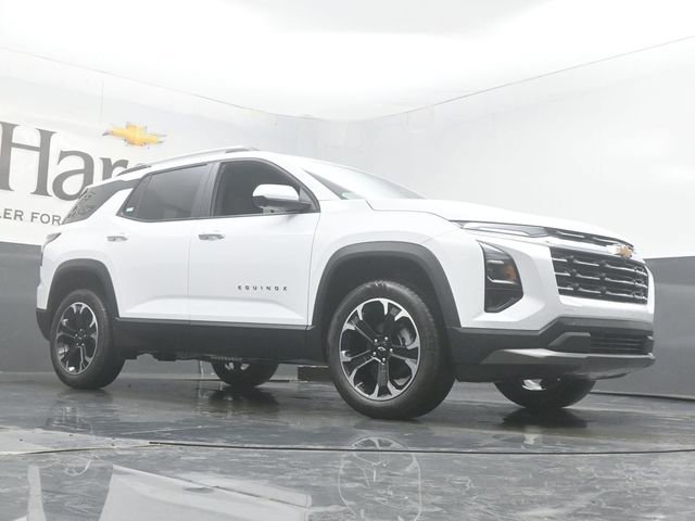 New 2026 Chevrolet Equinox LT w/ Safety and Technology Package image 2
