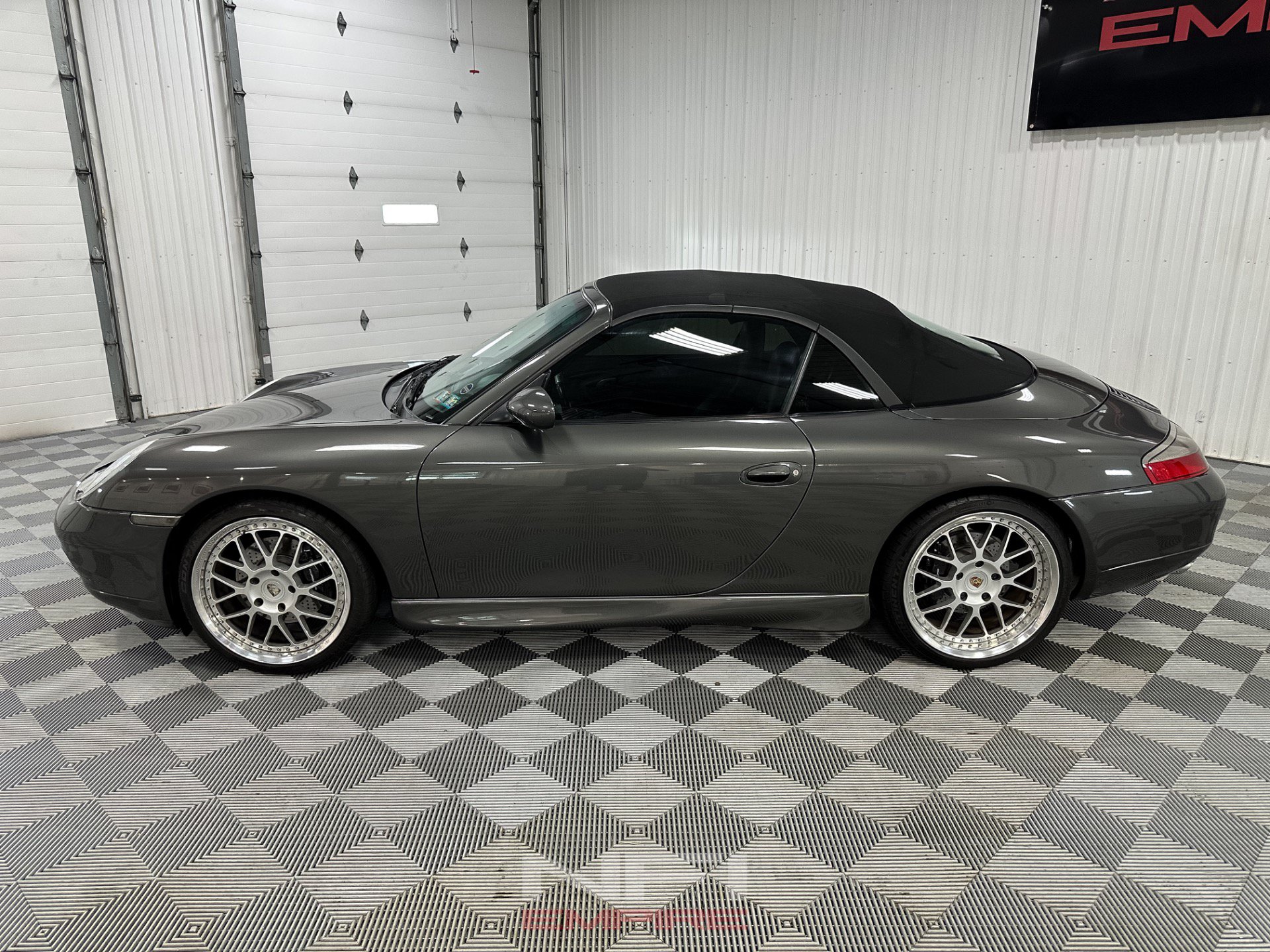 Used 2000 Porsche 911 Cabriolet image 4