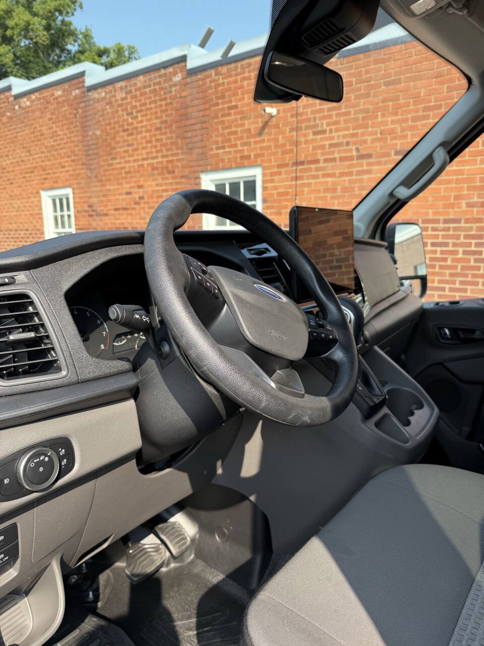 Used 2025 Ford Transit 350 XLT RWD image 19