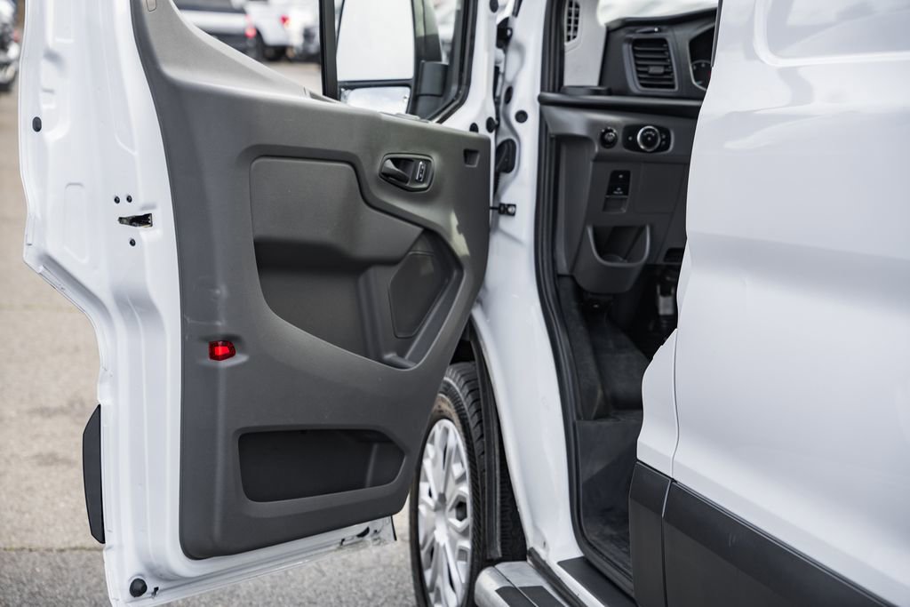 Certified 2024 Ford Transit 250 Low Roof w/ Exterior Upgrade Package image 38