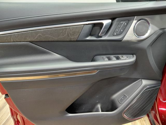 Used 2025 Buick Enclave Avenir AWD/4WD image 43