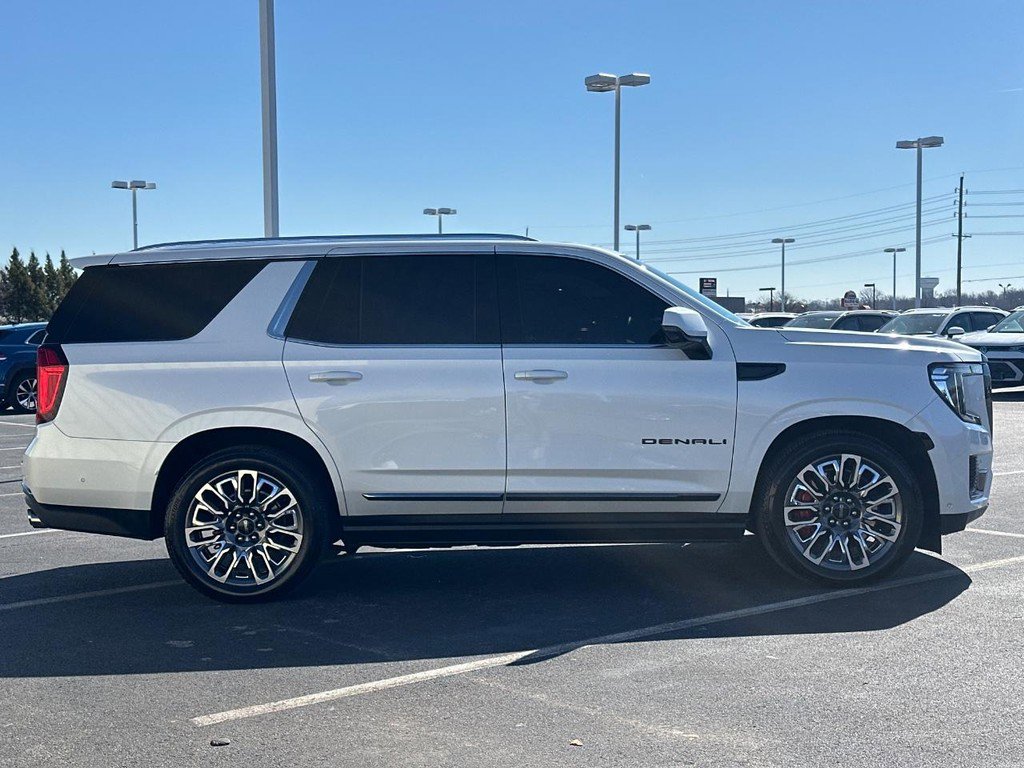 Used 2024 GMC Yukon Denali Ultimate w/ LPO, Floor Liner Package image 4