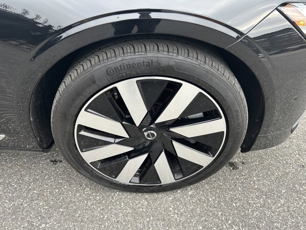 Certified 2025 Volvo S90 T8 Plus image 11