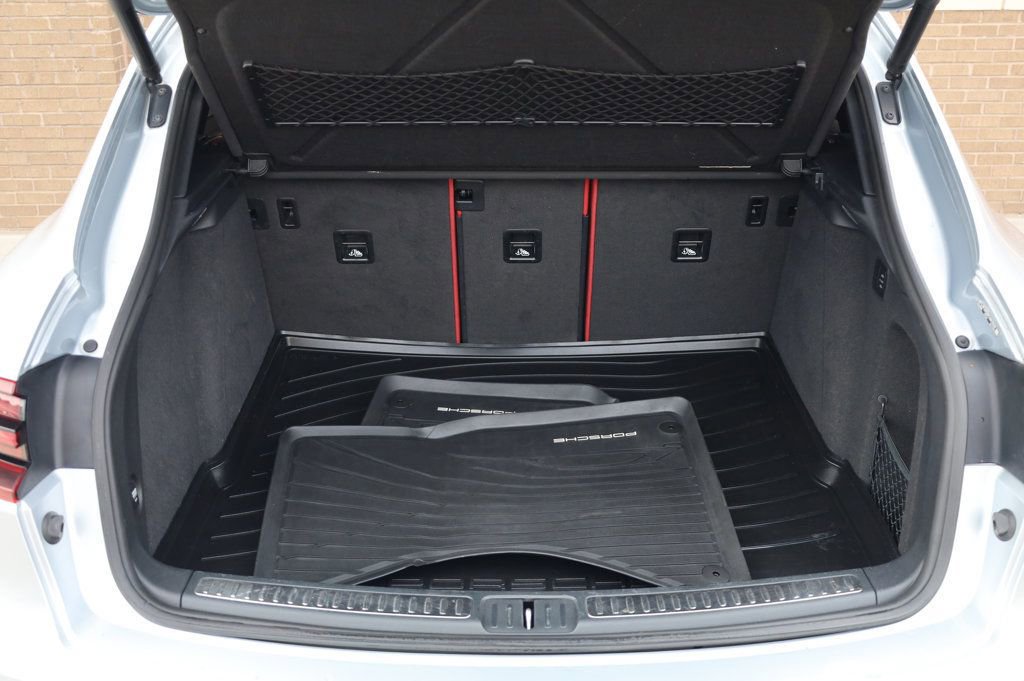 Used 2015 Porsche Macan Turbo image 11