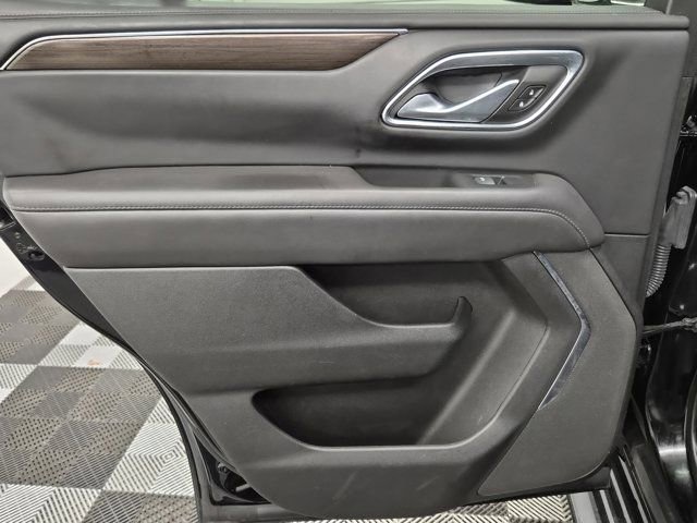 Used 2023 GMC Yukon SLE image 17