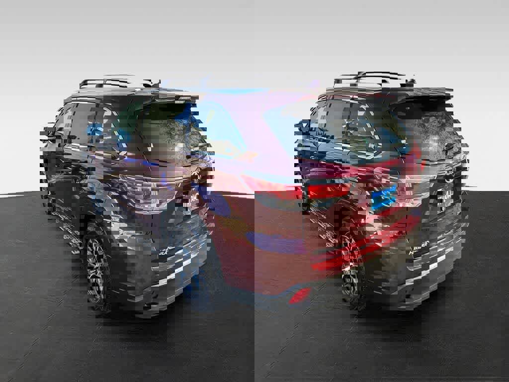 Used 2016 Toyota Highlander XLE image 4