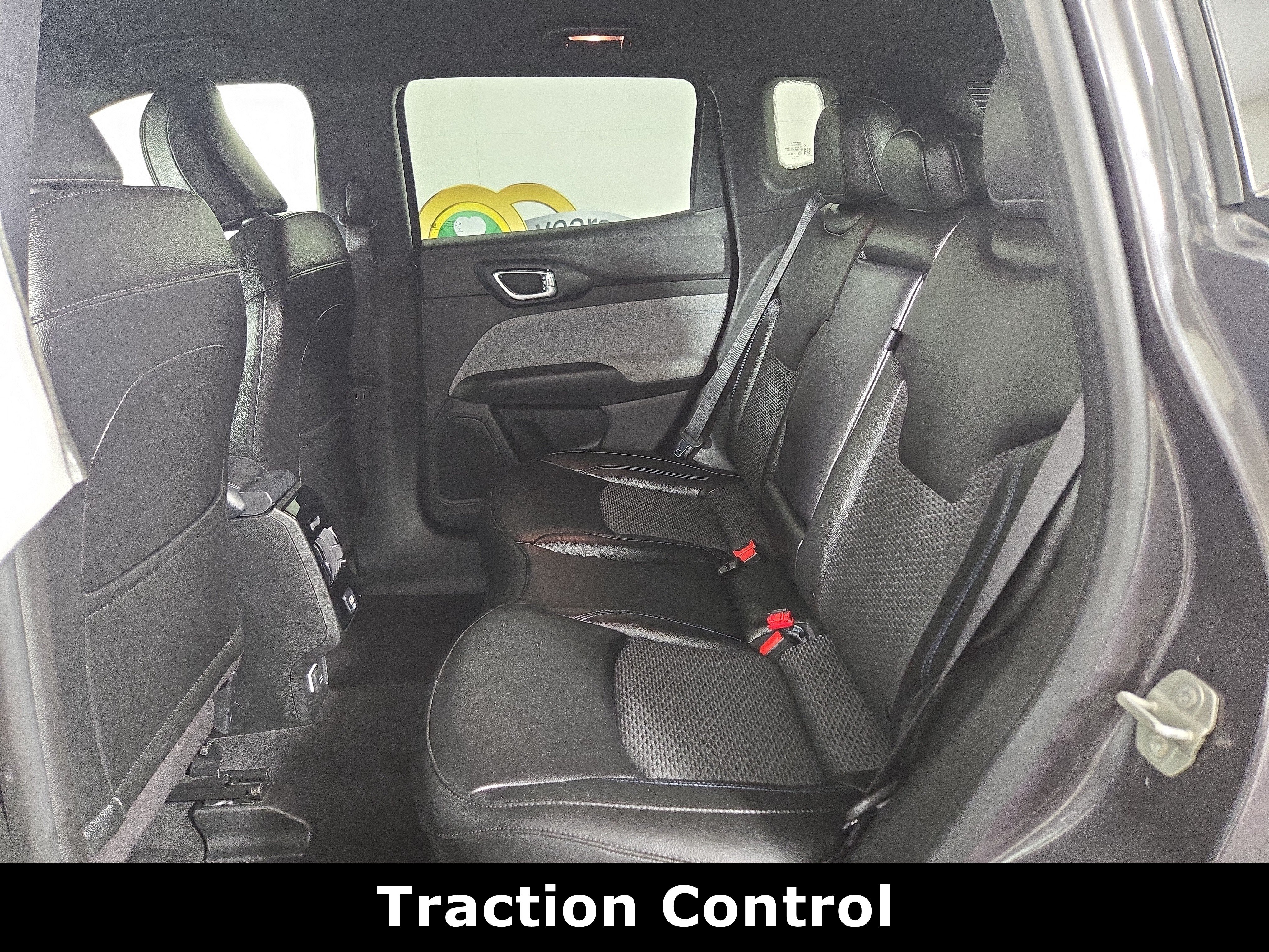 Used 2024 Jeep Compass Latitude AWD/4WD image 12