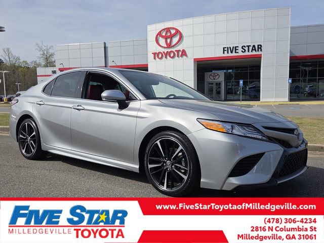 Used 2020 Toyota Camry XSE image 1