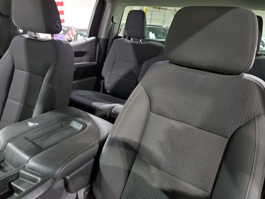 Used 2020 Chevrolet Silverado 1500 Custom w/ Custom Value Package RWD image 36