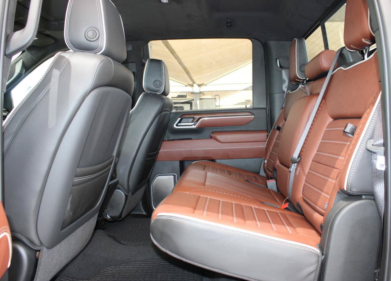 Used 2026 GMC Sierra 3500 Denali Ultimate AWD/4WD image 13