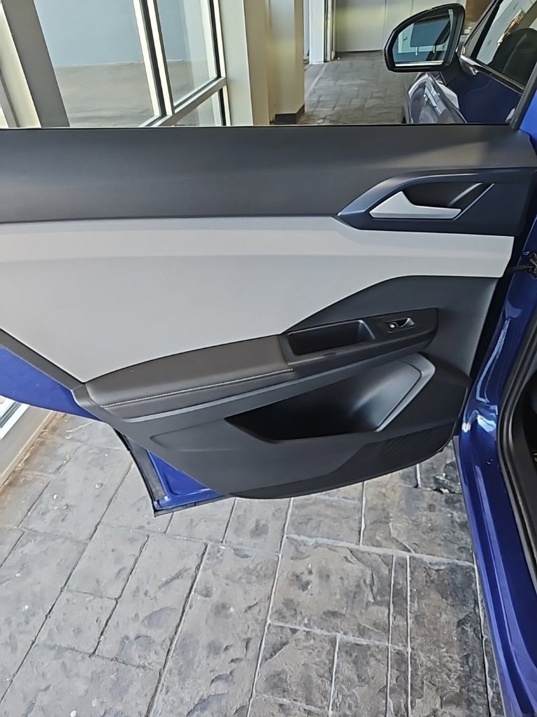 Used 2024 Volkswagen Taos SE w/ Black Wheel Plus Package image 20