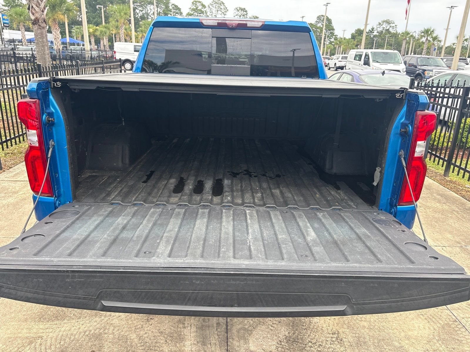 Used 2022 Chevrolet Silverado 1500 ZR2 w/ Technology Package AWD/4WD image 9