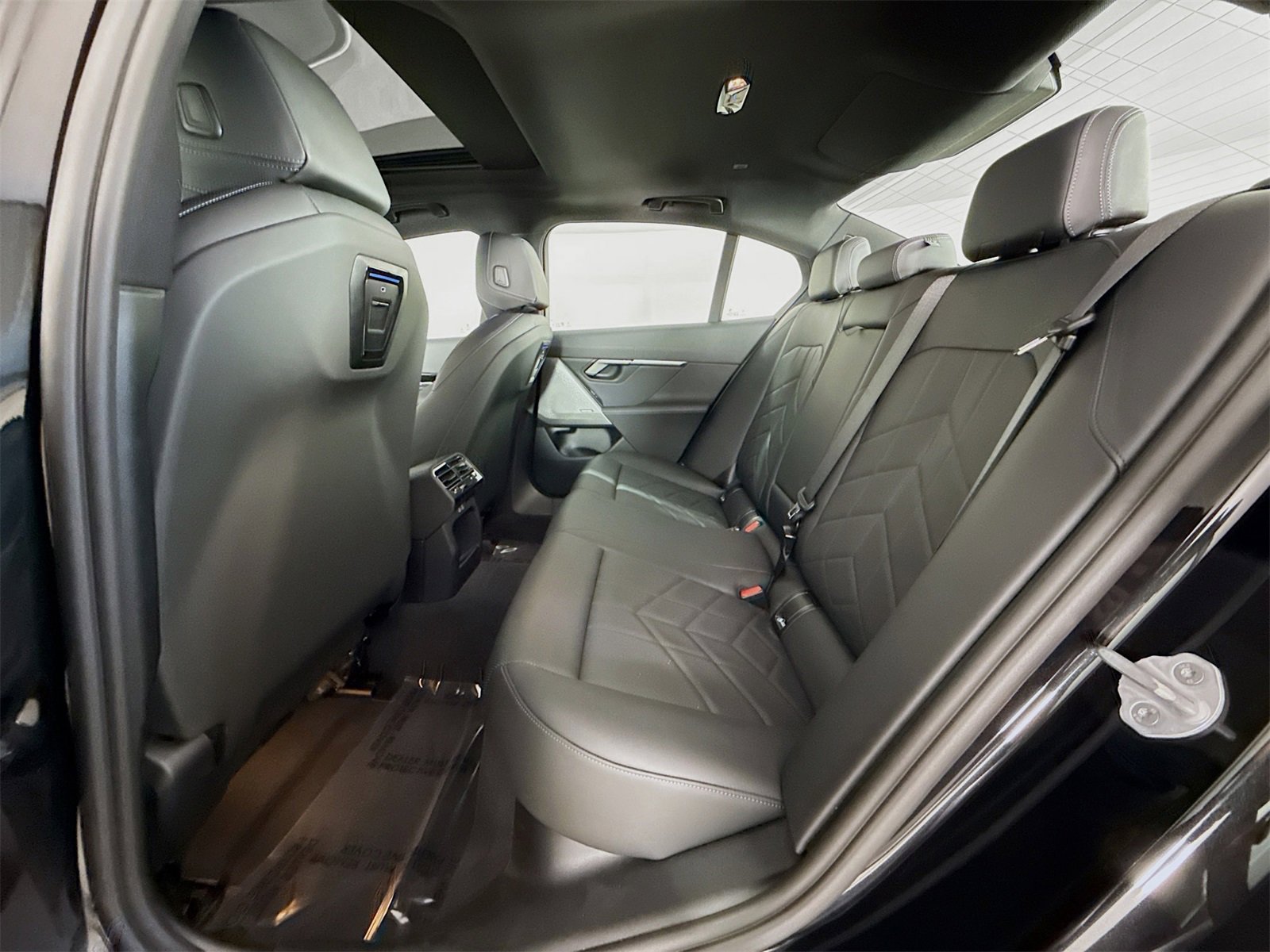 Used 2025 BMW 530i image 26