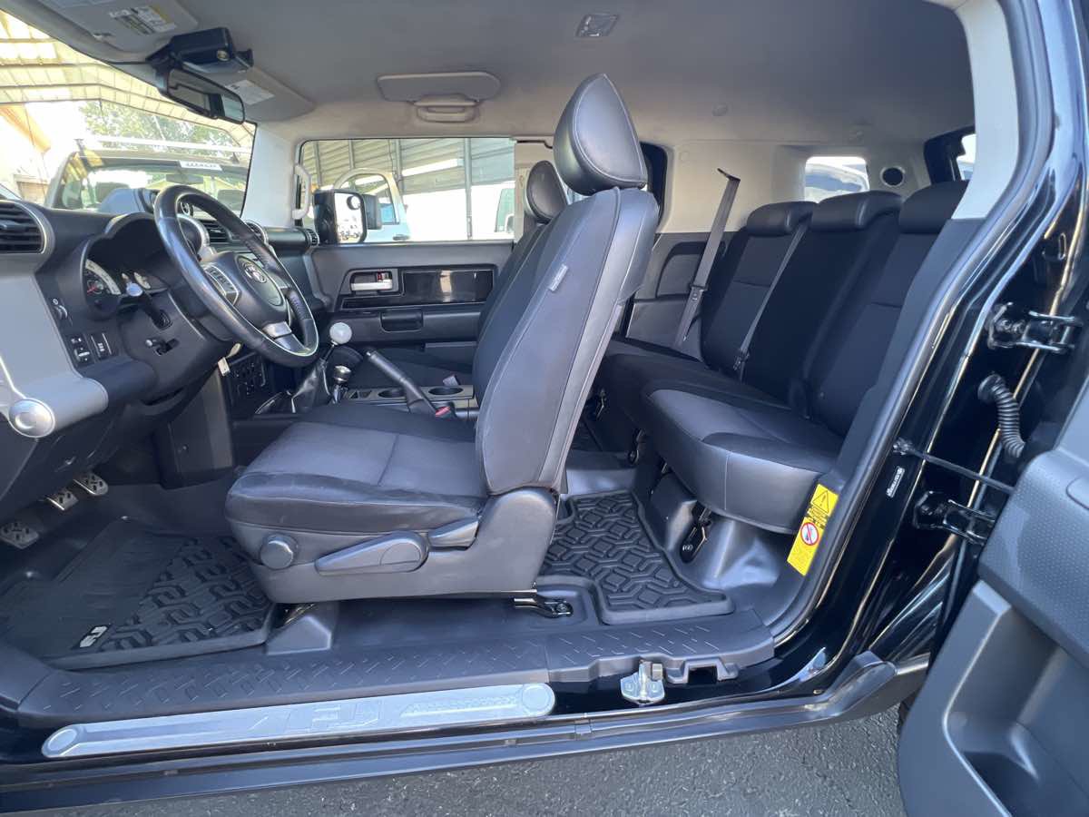 Used 2008 Toyota FJ Cruiser 4WD image 12