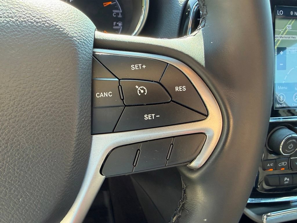 Certified 2022 Jeep Grand Cherokee Laredo E AWD/4WD image 23