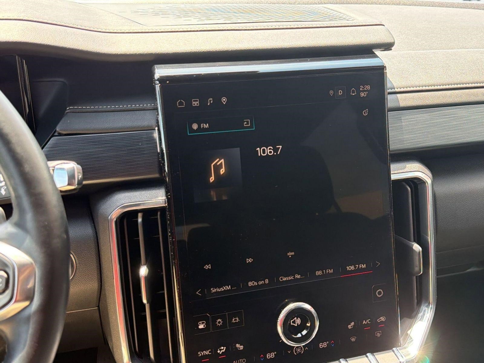 Used 2025 GMC Acadia Elevation FWD image 22