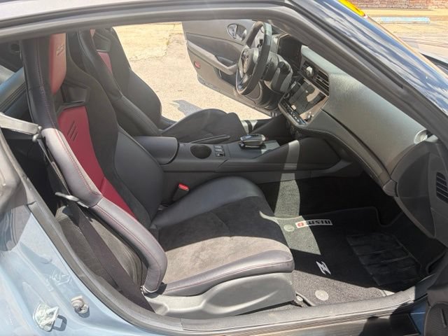 Used 2024 Nissan Z NISMO w/ Floor Mat Package RWD image 27
