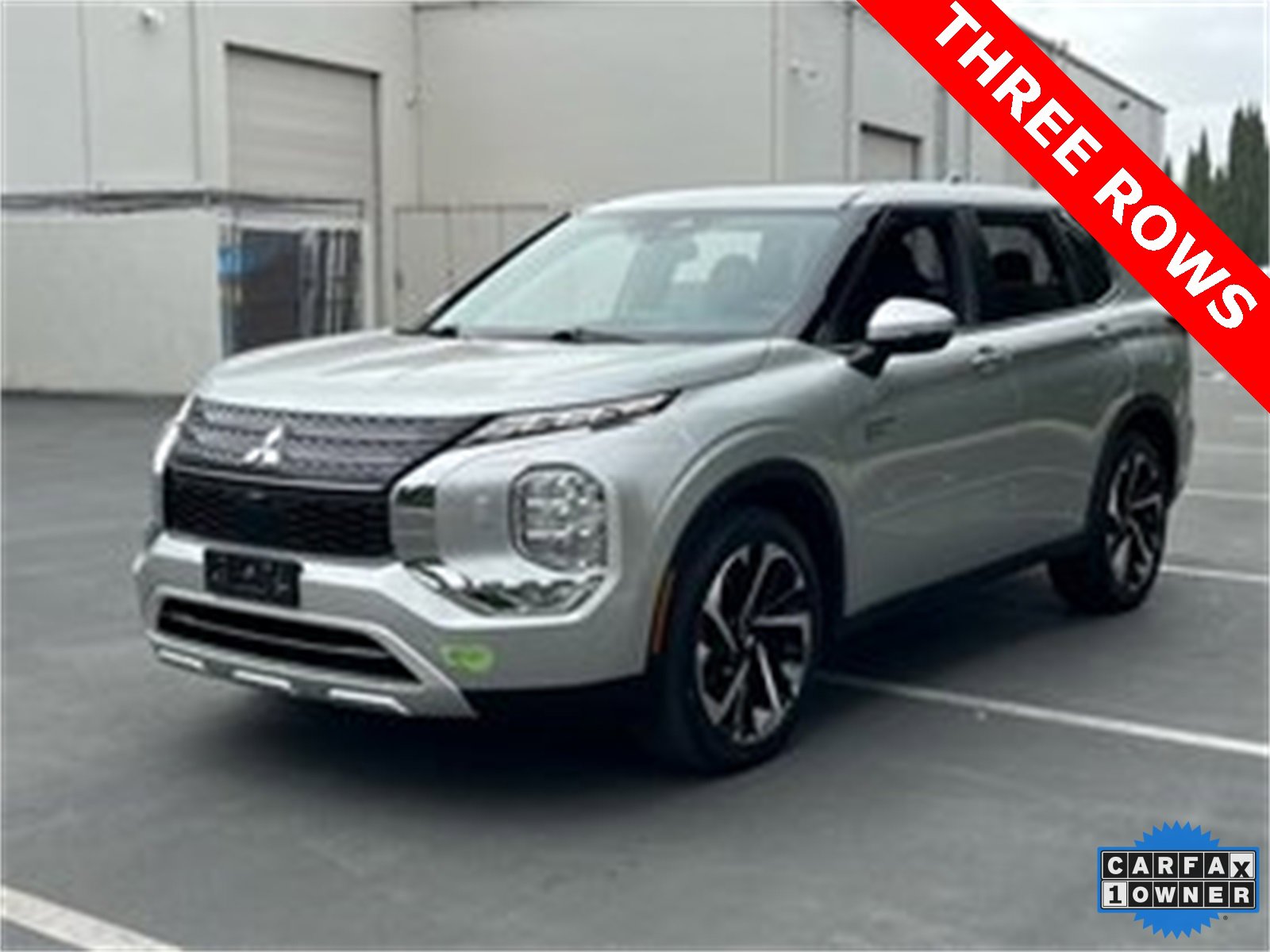 Used 2023 Mitsubishi Outlander SE