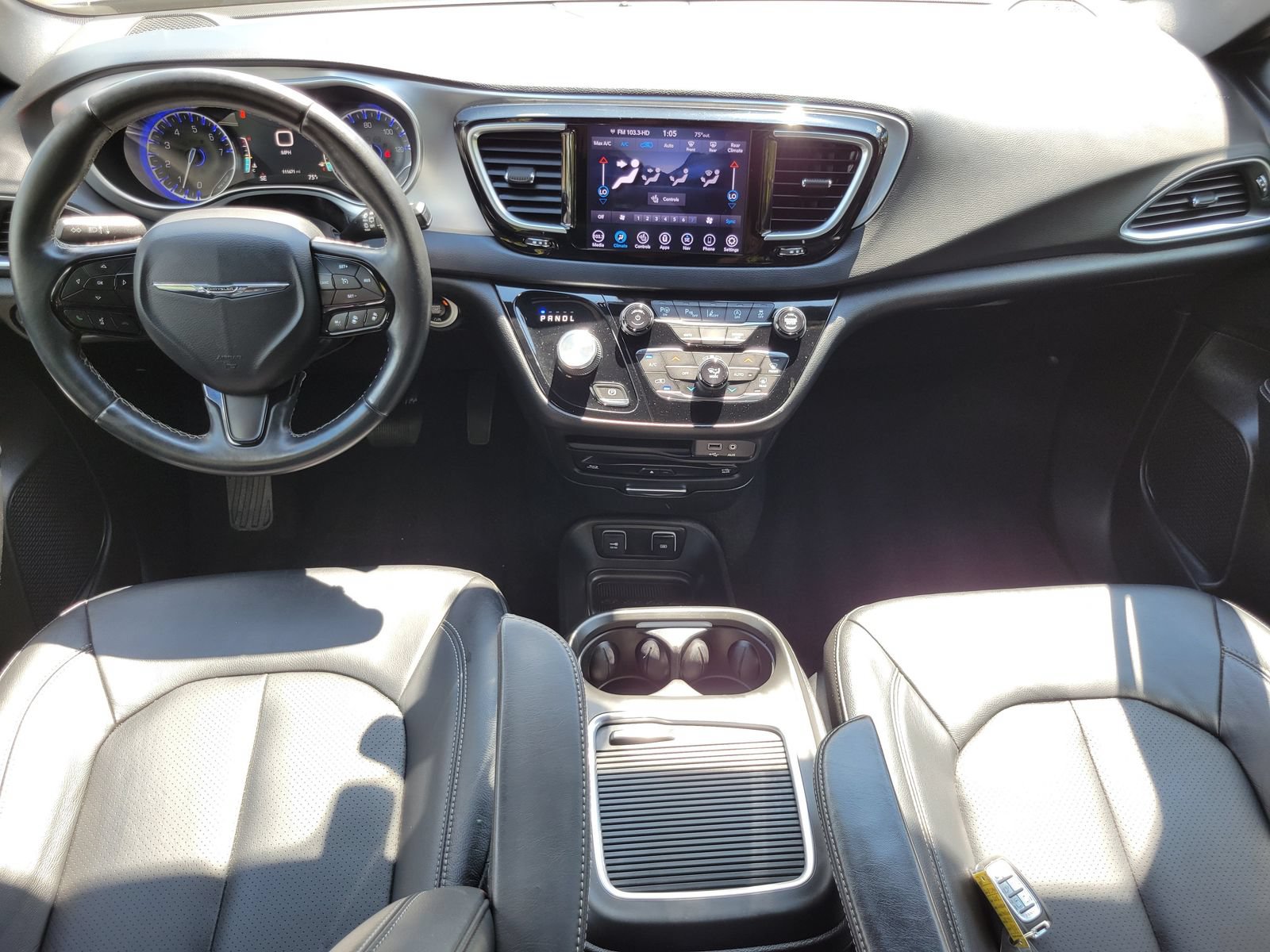 Used 2018 Chrysler Pacifica Touring-L Plus w/ Advanced Safetytec Group FWD image 27