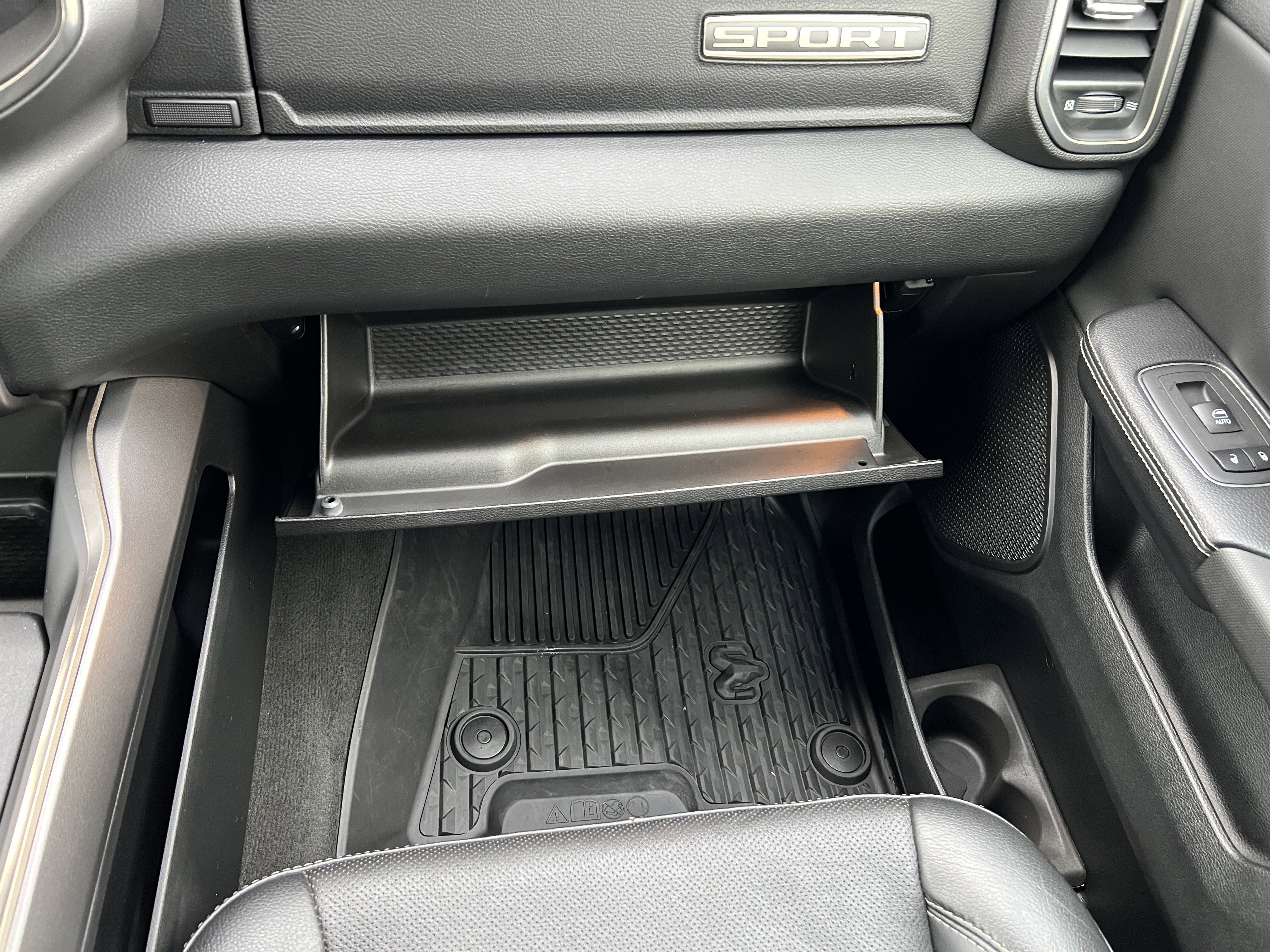 Used 2020 RAM 1500 Sport w/ Level 2 Equipment Goup w/2_L image 31